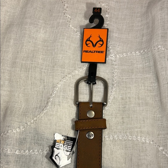 Realtree Other - NWT Realtree leather and camouflage belt 44/110
